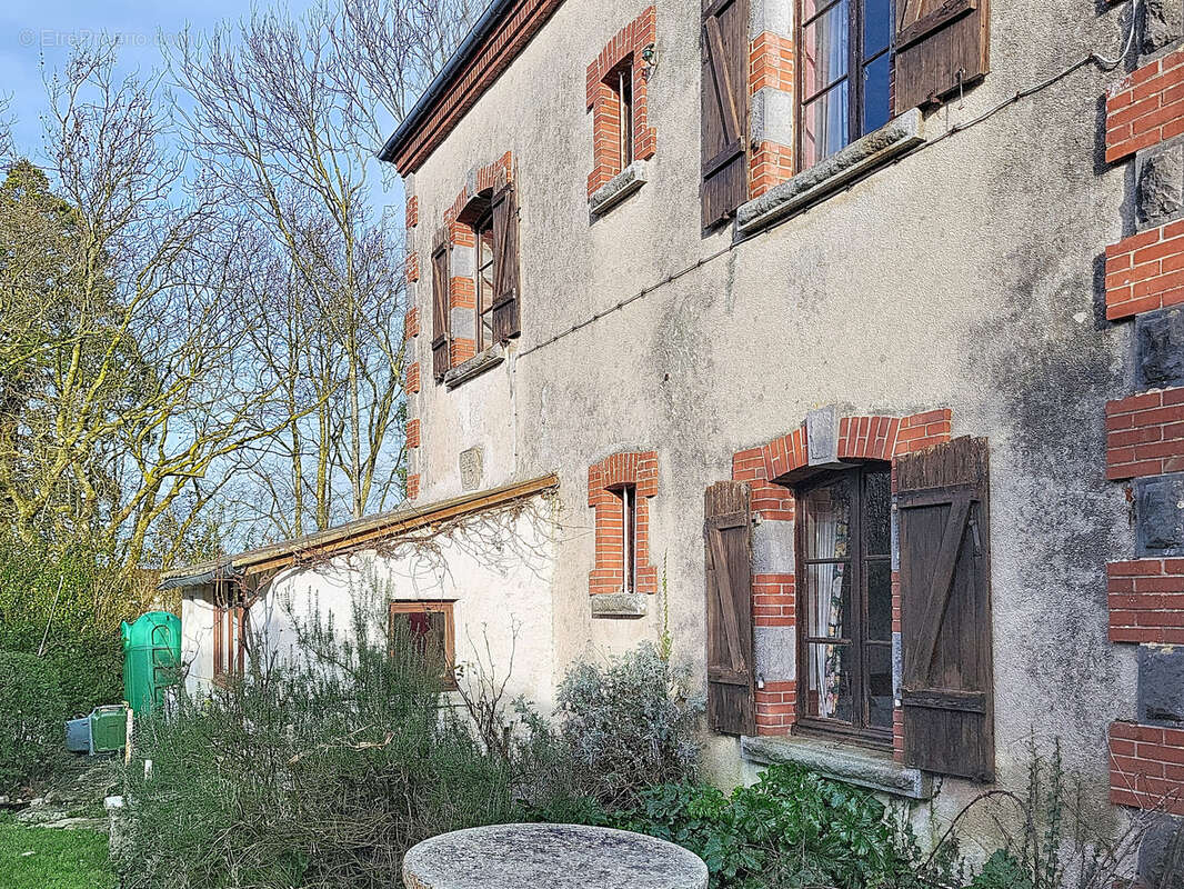 Maison à MONTMARTIN-SUR-MER