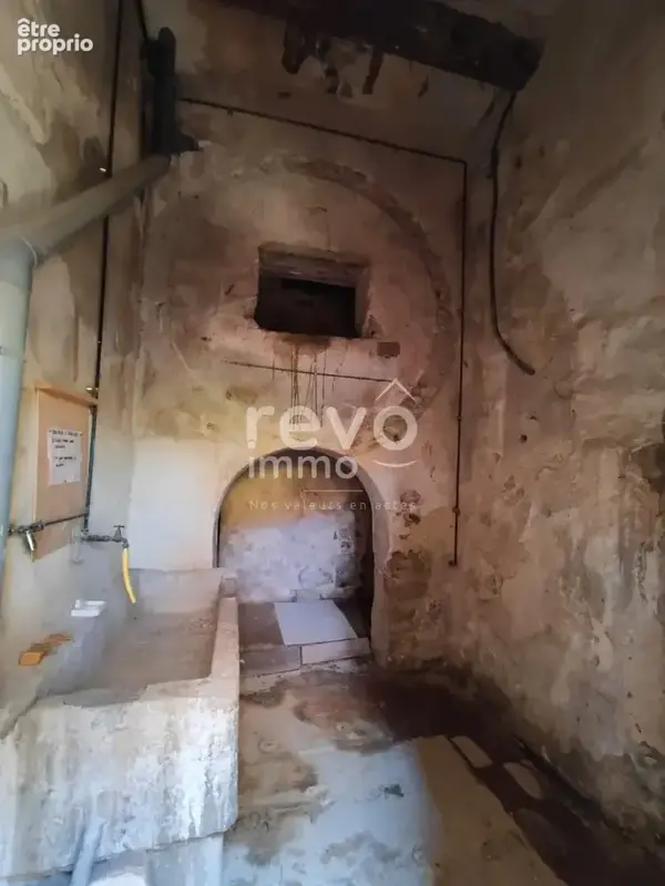 Bâtisse de caractère: charme ancien et fort potentiel d'aménagement ! - photo 21