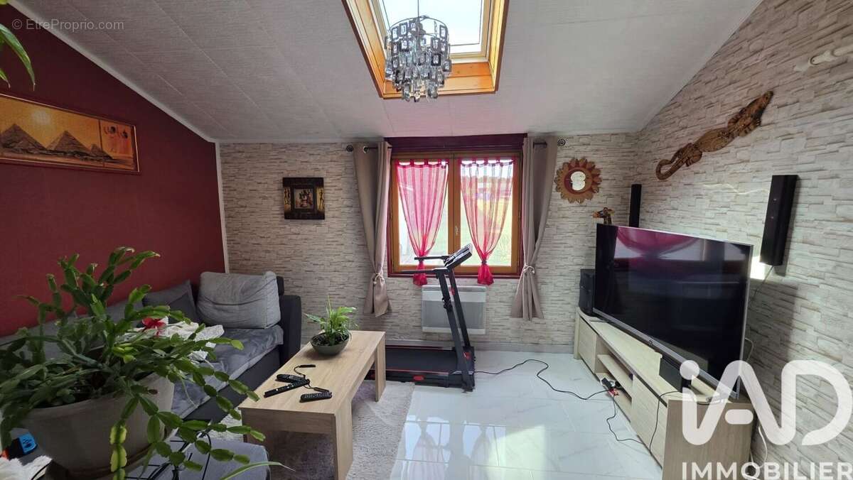 Maison 114 m² à Chambon-La-Foret  - photo 5