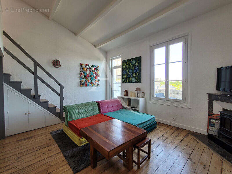 A vendre - Magnifique T2 bis avec terrasse et vue sur la Cathédrale Saint-Louis - photo 5