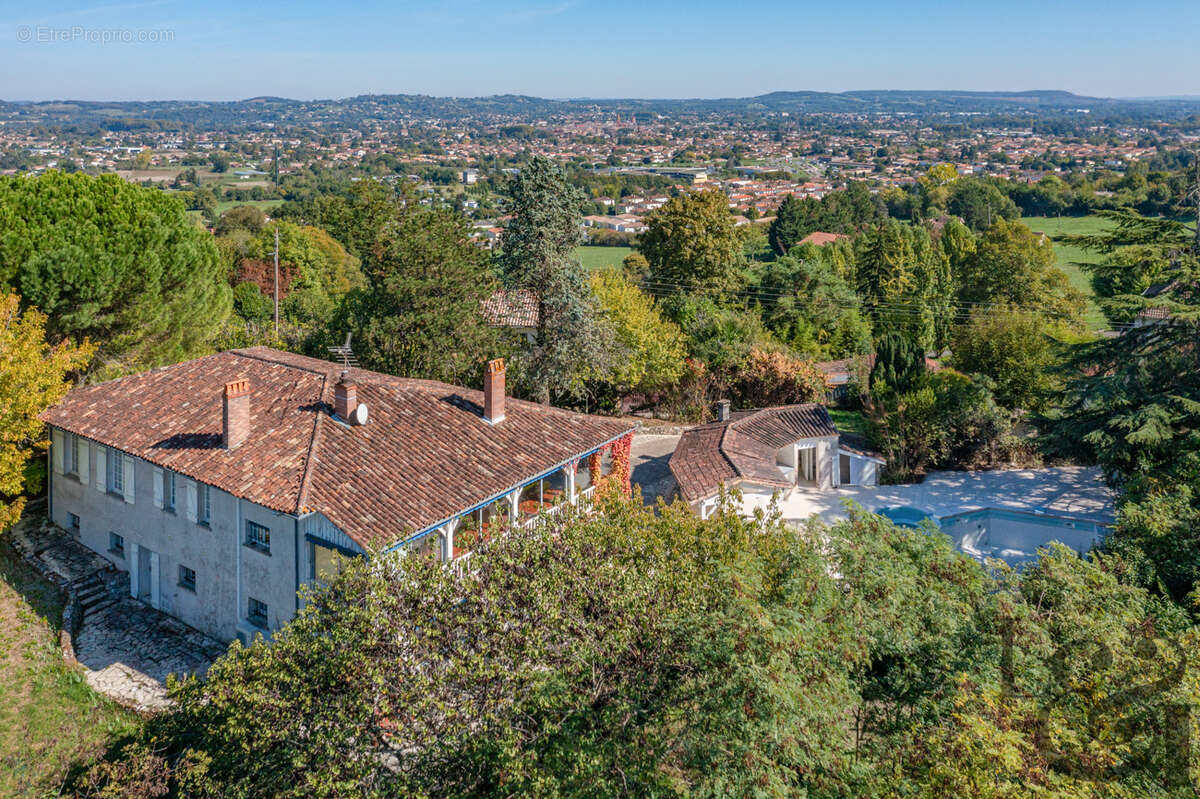 Maison à VILLENEUVE-SUR-LOT