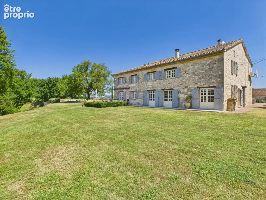 Charmante Ancienne Propriété de Vigneron avec 33 Hectares, Vues Panoramiques et Lac - photo 29