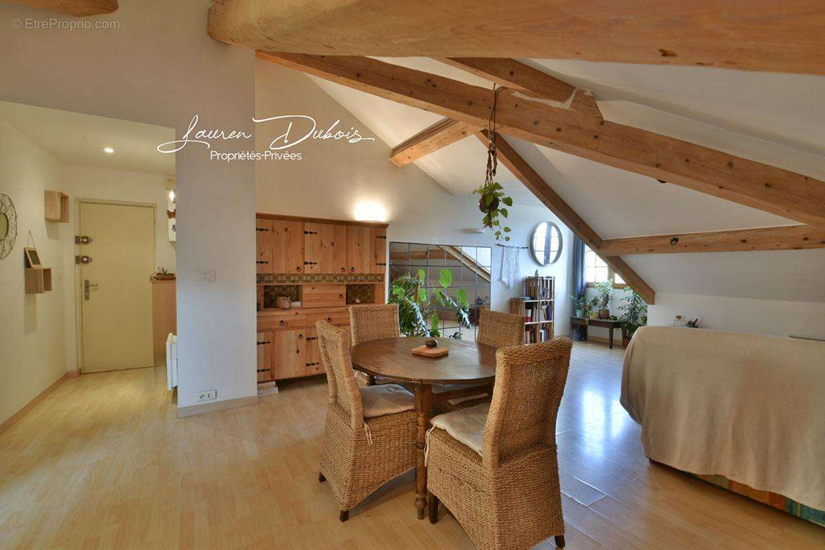 Appartement à SERRES