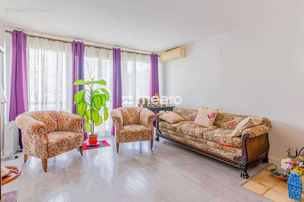 Appartement à MENNECY