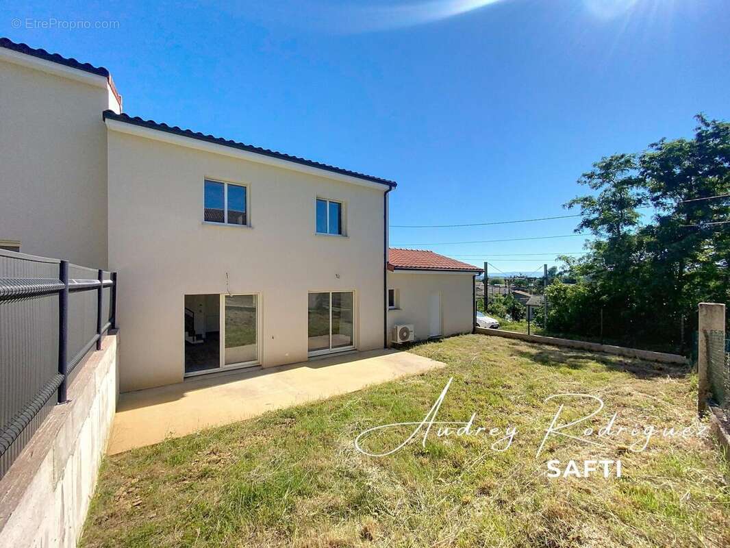 Photo 2 - Maison à MAUVES