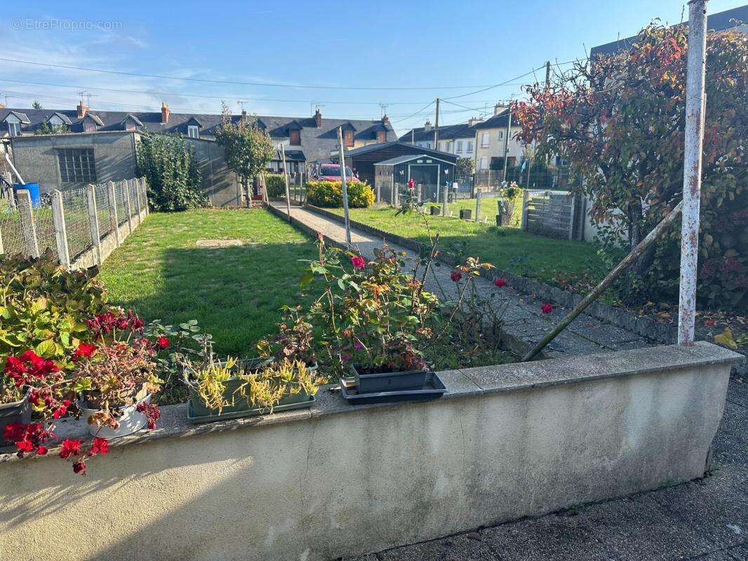 Maison à SAINTE-JAMME-SUR-SARTHE