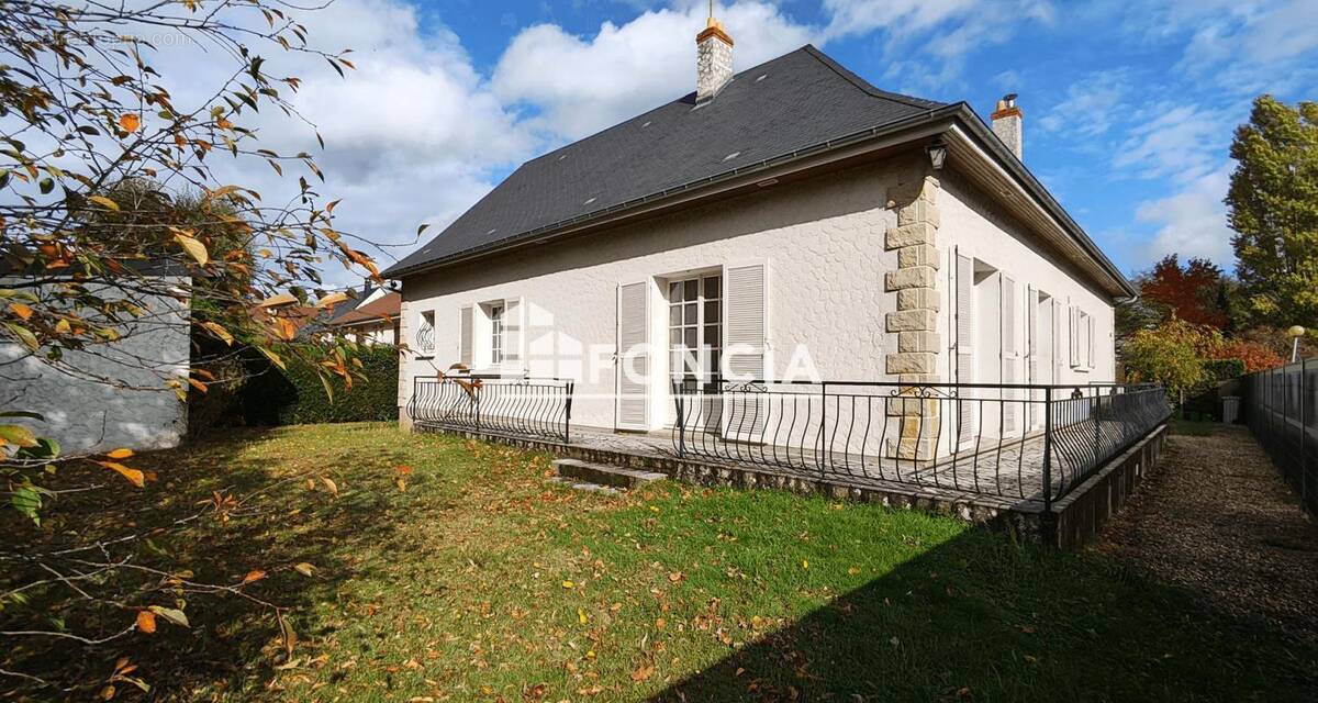 Maison à SAINT-PRYVE-SAINT-MESMIN