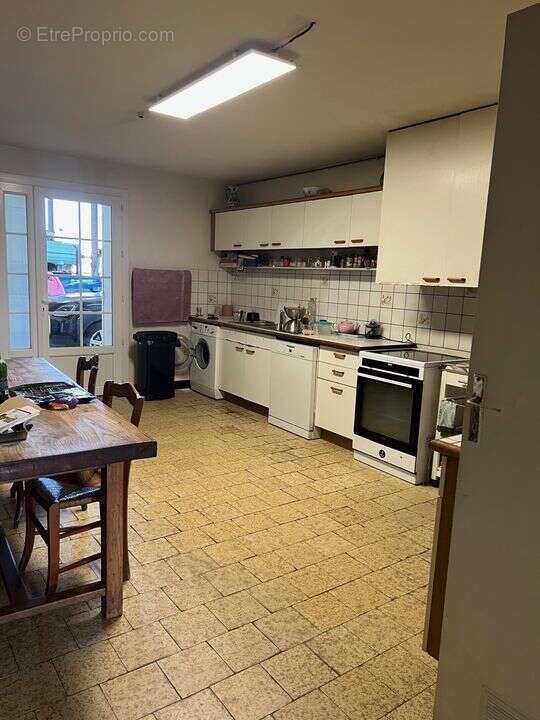 Maison 200 m² à Saint-Denis-De-Pile  - photo 36
