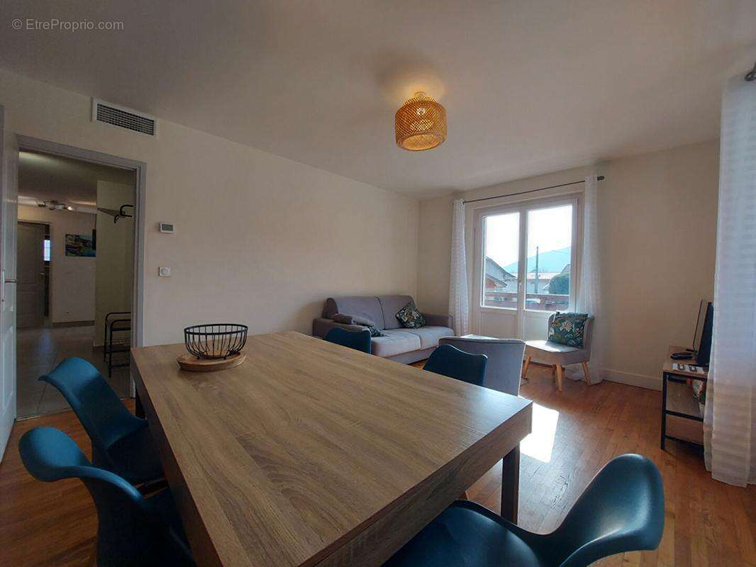 Appartement à SEVRIER