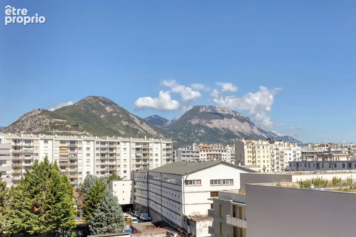 Foch / Ferrié : spacieux T5 de 154m2 en étage elevé avec 3 grands balcons et vues dégagées - photo 16