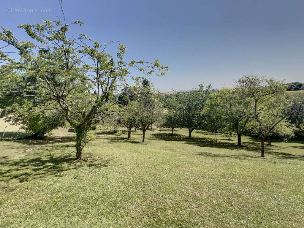 Maison à SAINT-AUBIN-CHATEAU-NEUF