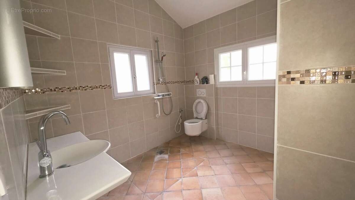 Maison à SAINT-NAZAIRE-SUR-CHARENTE