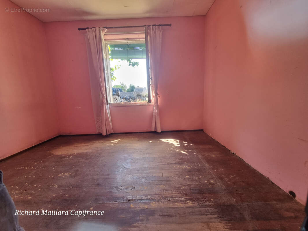Maison ancienne à rénover + terrain constructible 809 m² — Bressols - photo 13