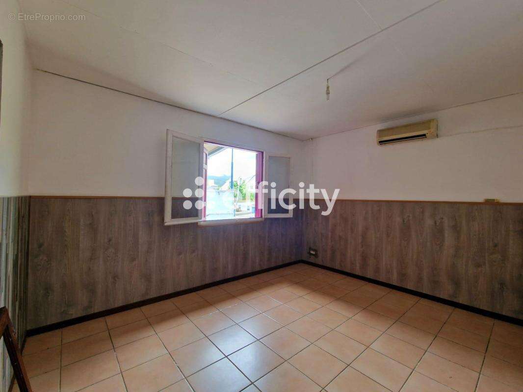 Maison à BRAS-PANON