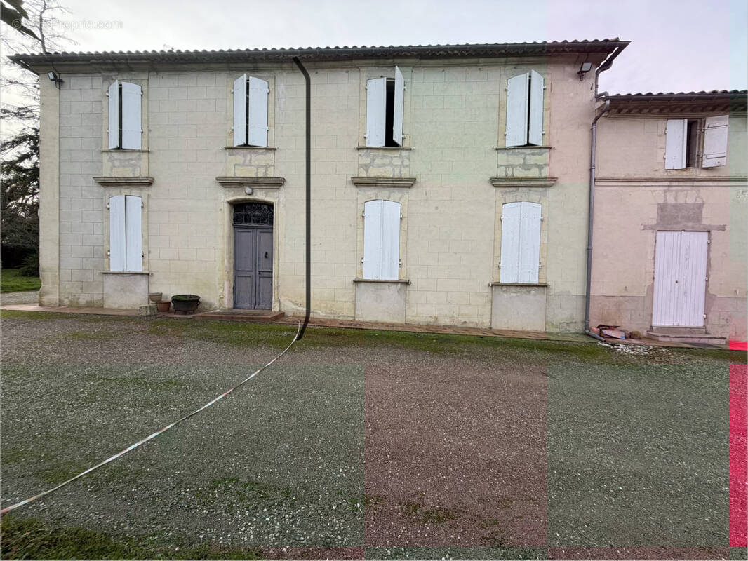 Maison à BEYCHAC-ET-CAILLAU