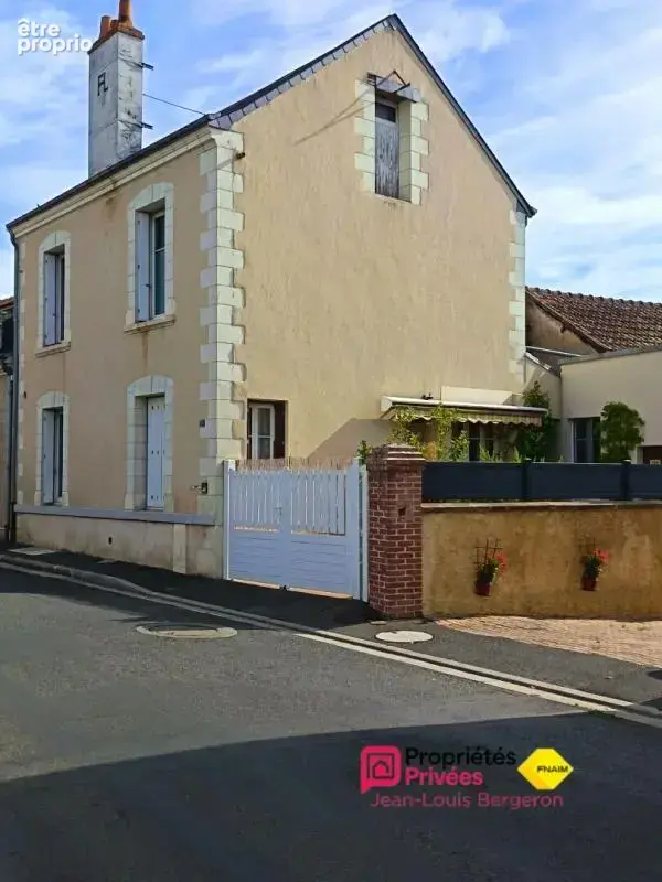 Maison à REUGNY