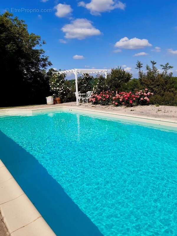 Maison à AURIONS-IDERNES