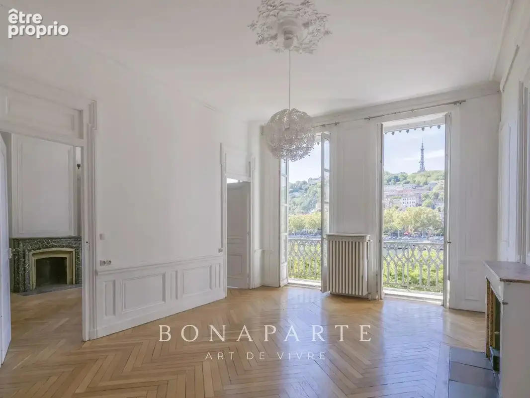 Lyon 1er, appartement bourgeois de caractere, 3 chambres, vue fourviere - photo 2