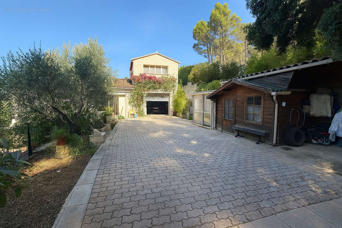 Maison à SOLLIES-PONT