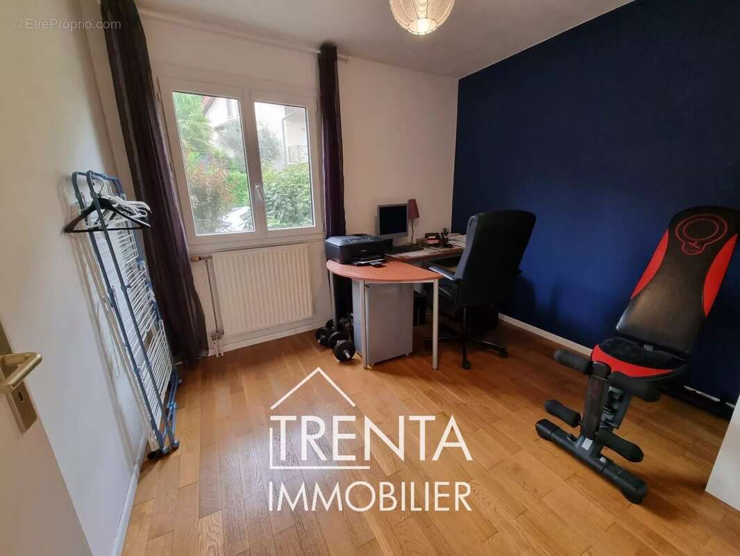 Appartement à CORENC