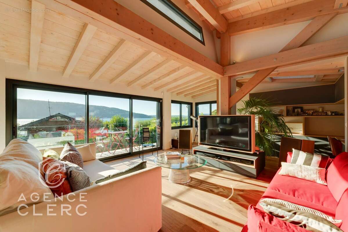 Maison à VEYRIER-DU-LAC