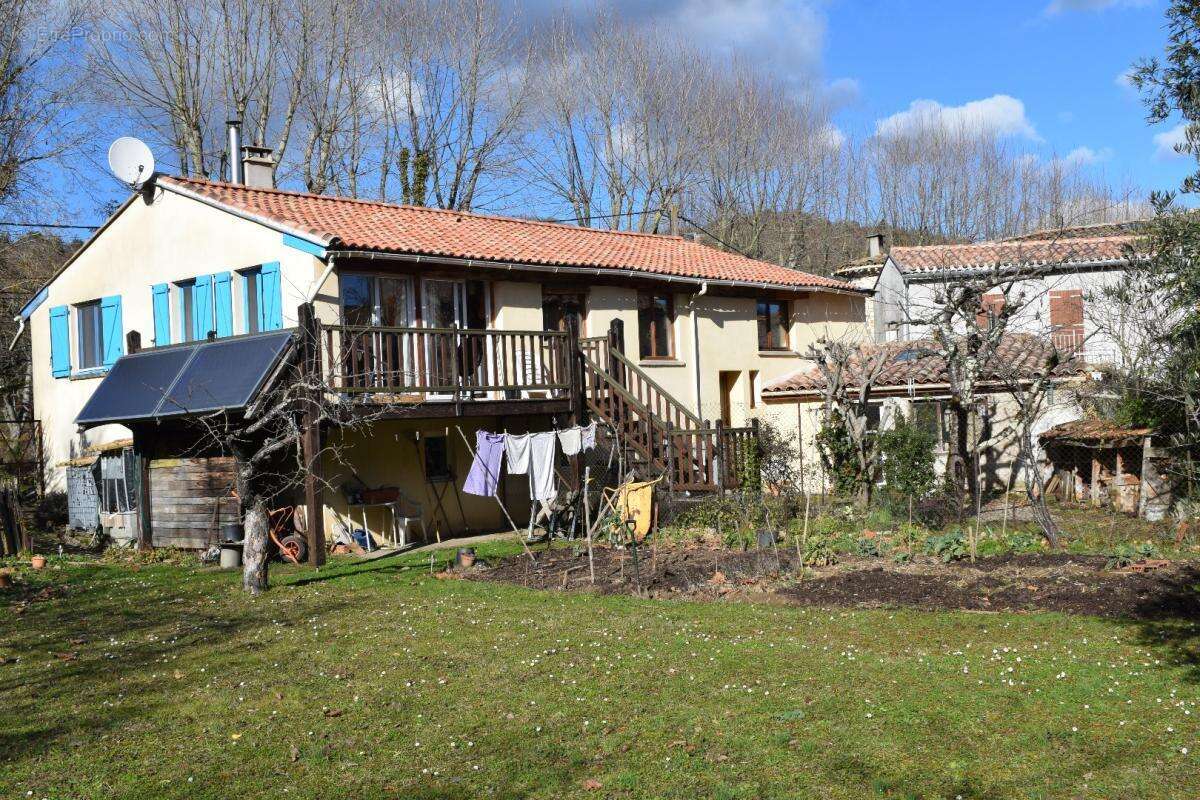 Maison à ROUVENAC