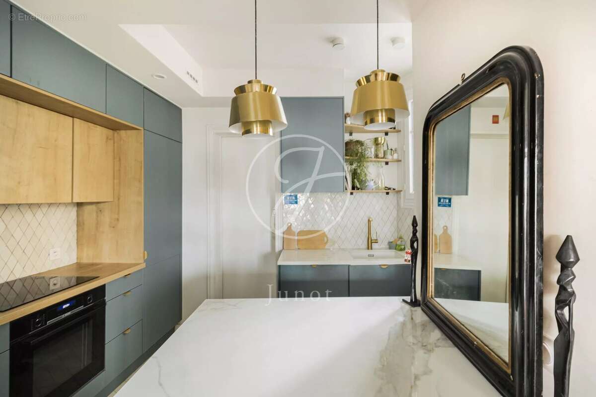 Appartement à PARIS-15E