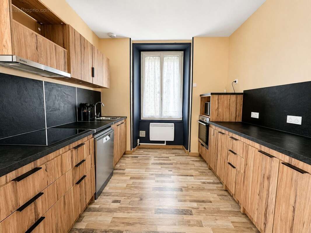 Maison à SAINT-ETIENNE-DE-SAINT-GEOIRS