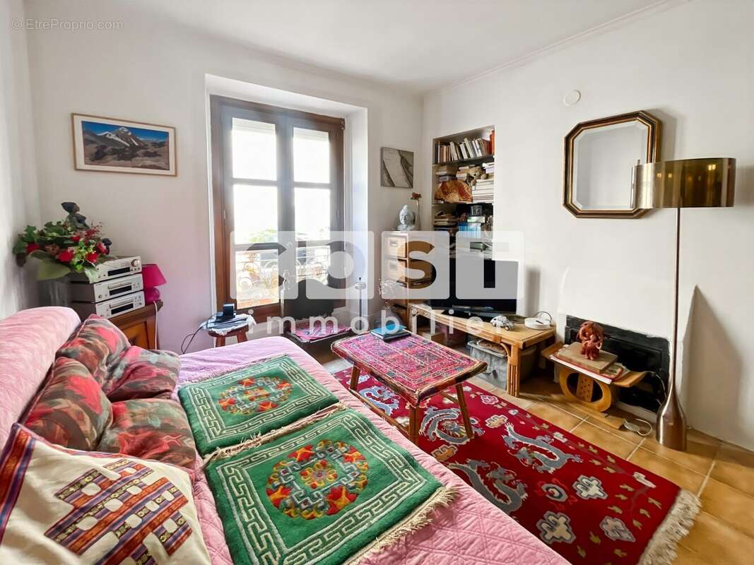 Appartement à PARIS-20E