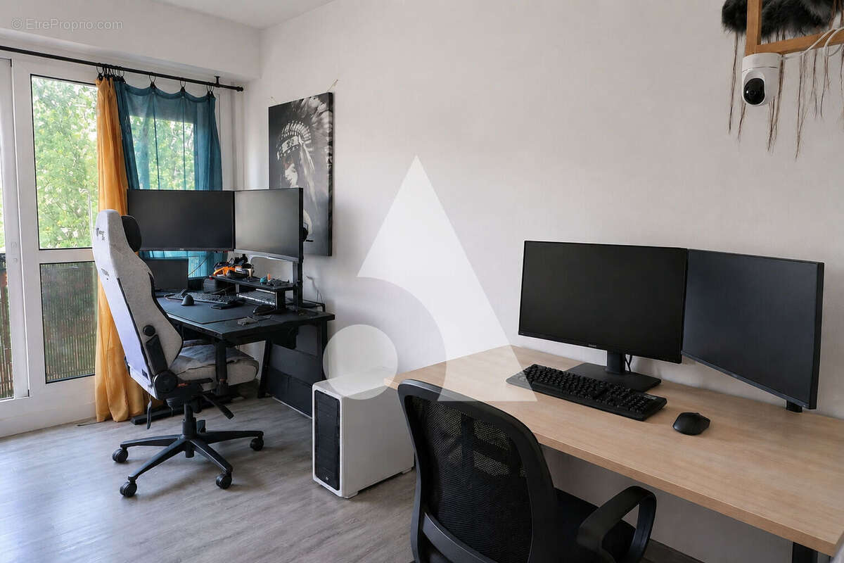 Appartement Pontoise 3 pièce(s) 64 m2 - photo 2