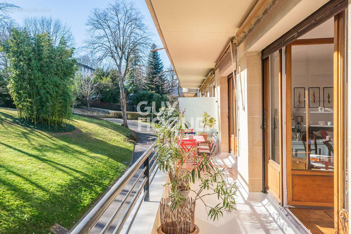 Appartement à BOUGIVAL