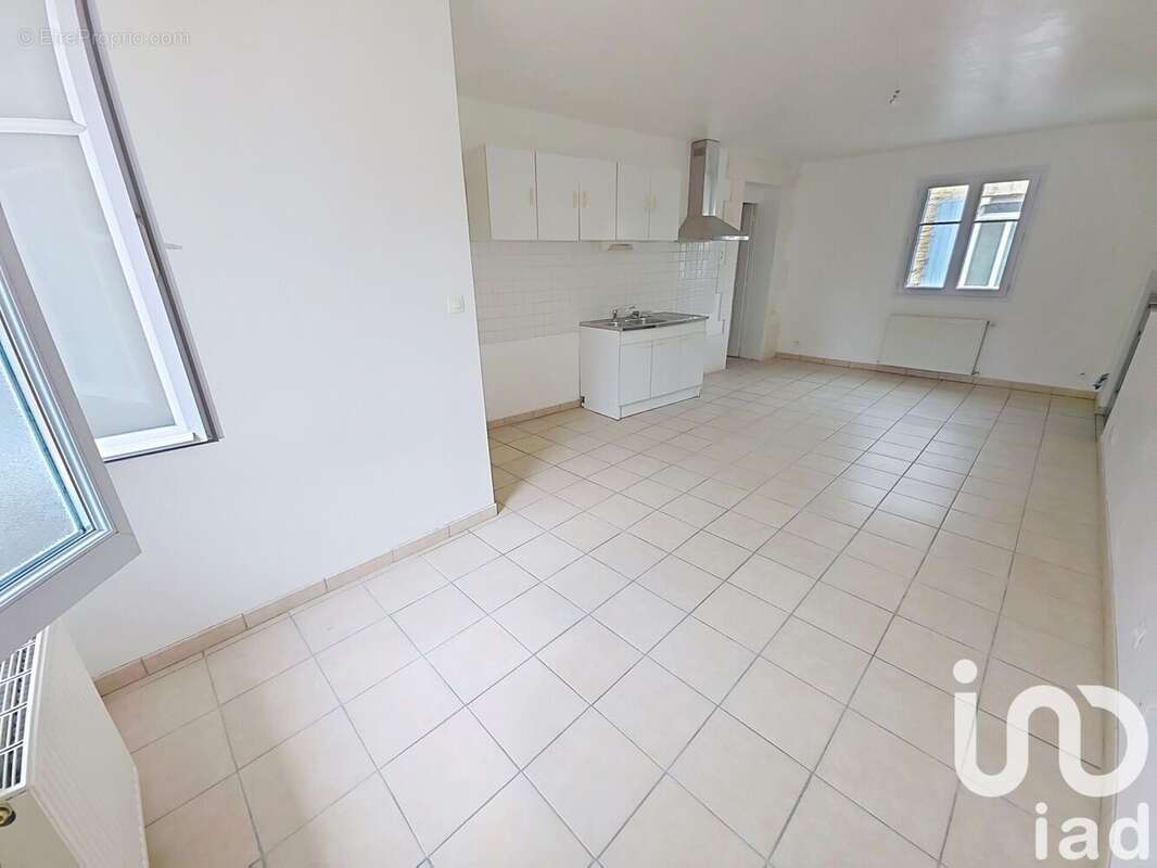 Photo 5 - Maison à CHAZELLES