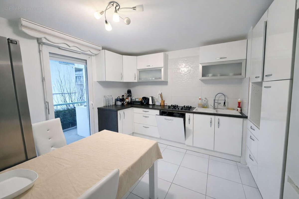 Appartement à AMBILLY