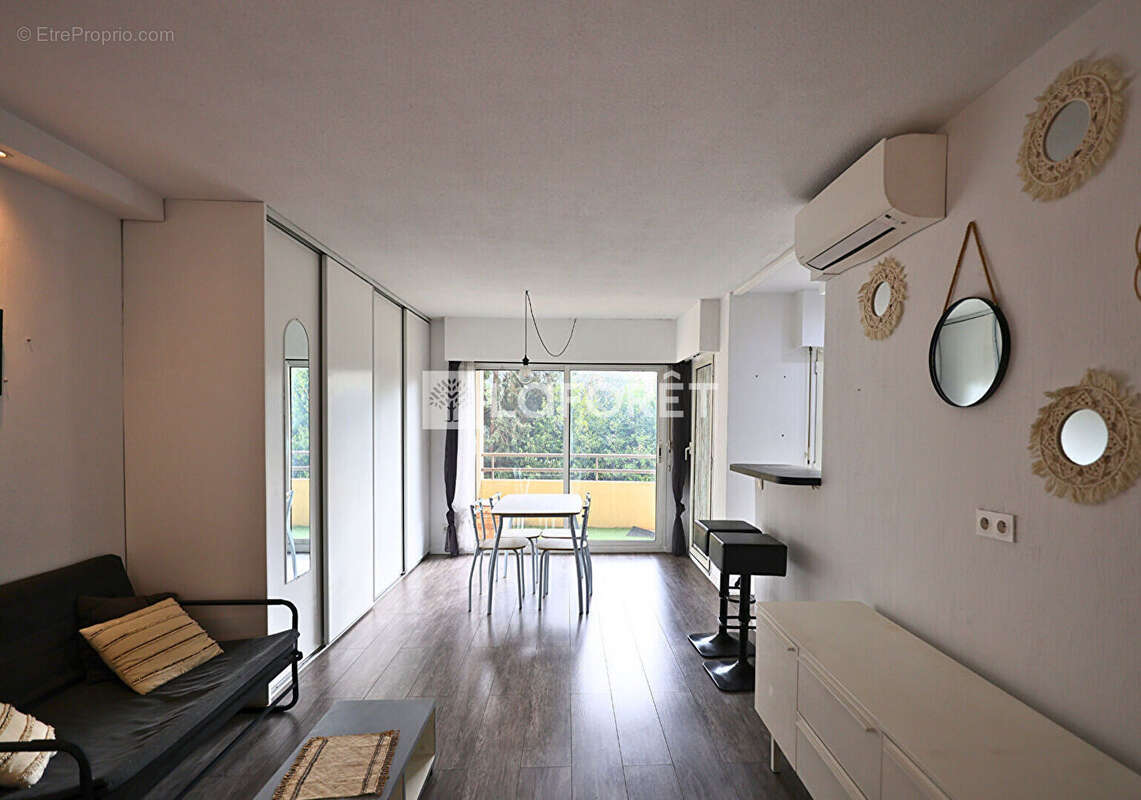 Appartement à LE CANNET