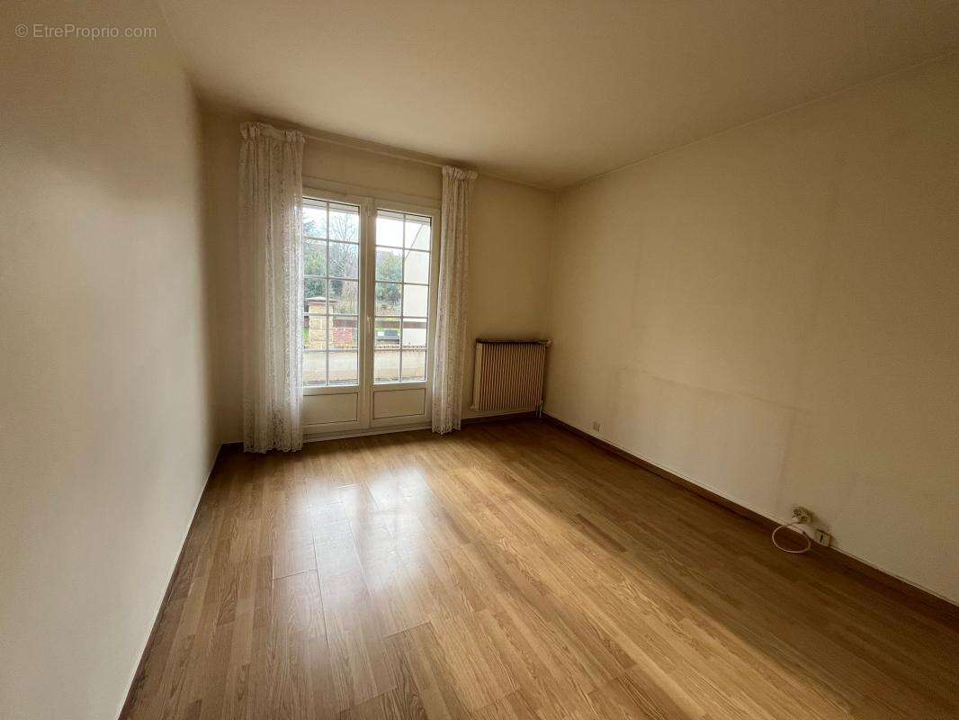 Maison à VIRY-CHATILLON