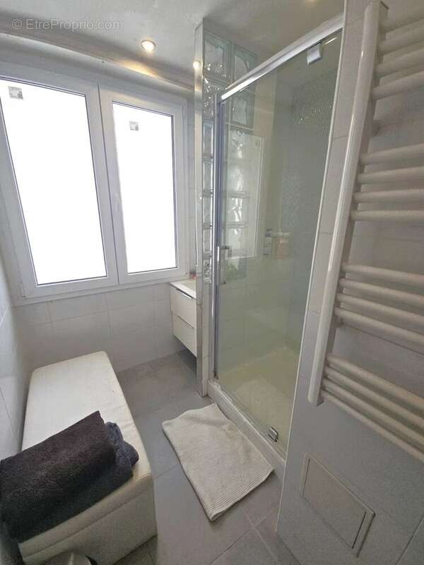 Appartement à PARIS-12E