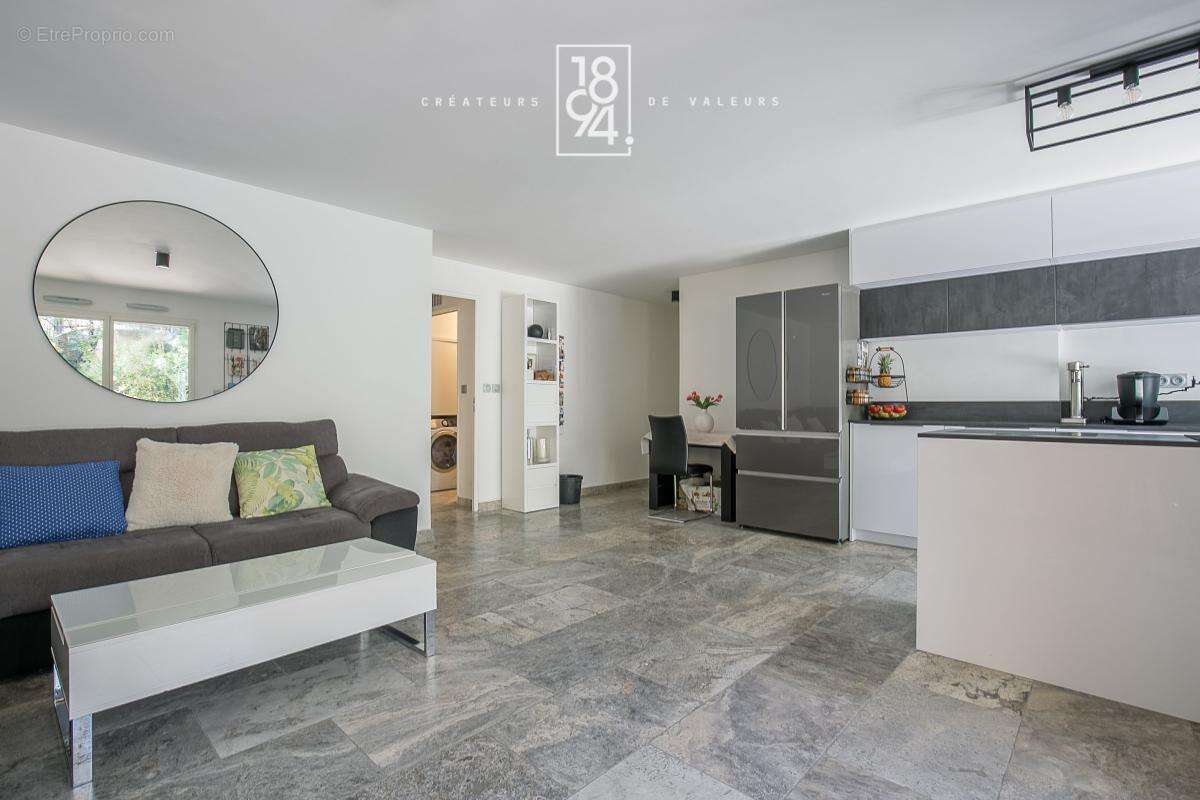 Appartement à MARSEILLE-8E