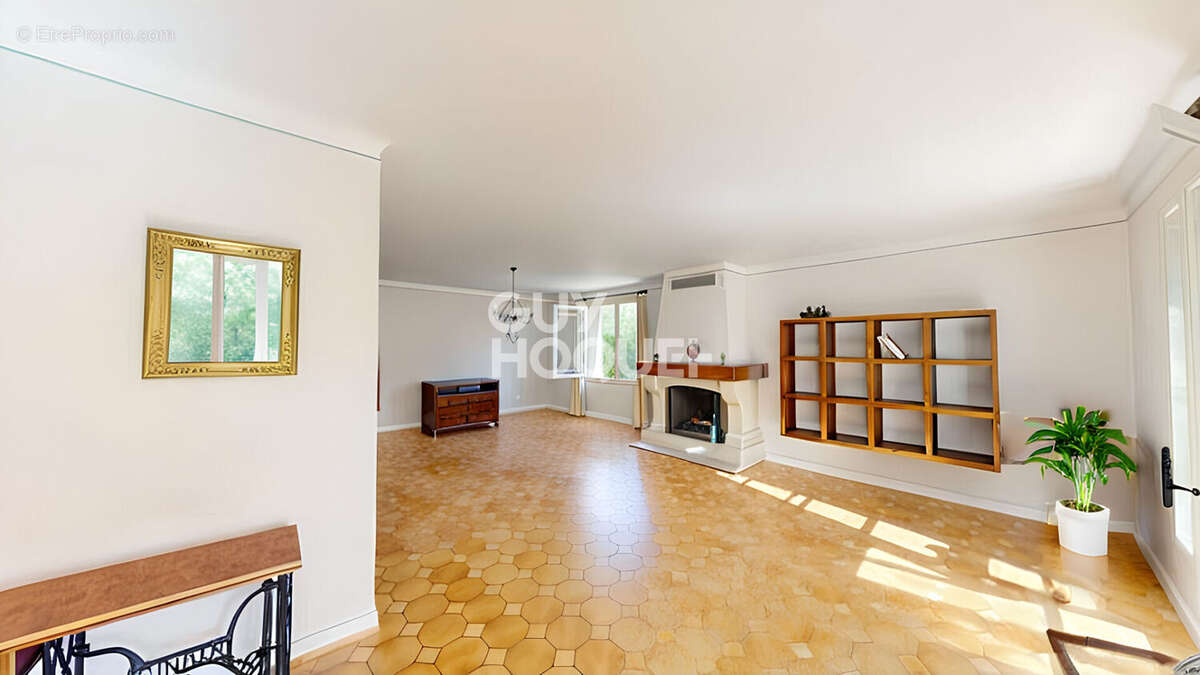 Maison à BAGNOLS-SUR-CEZE