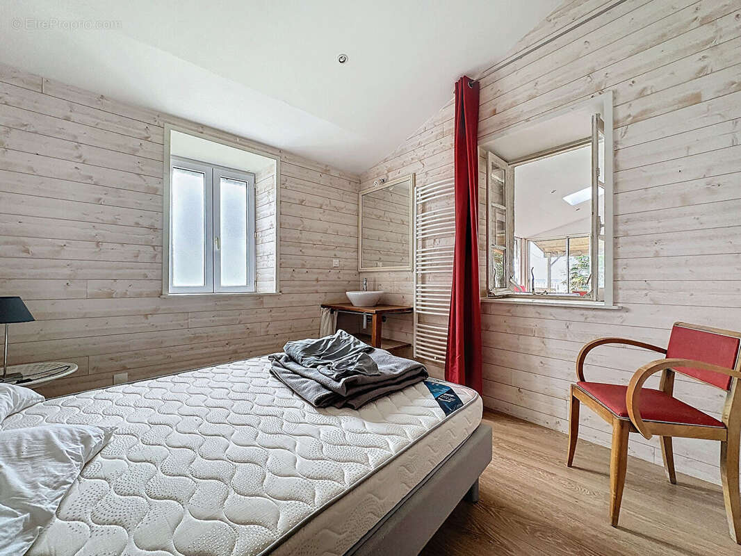 Maison à PORT-DES-BARQUES