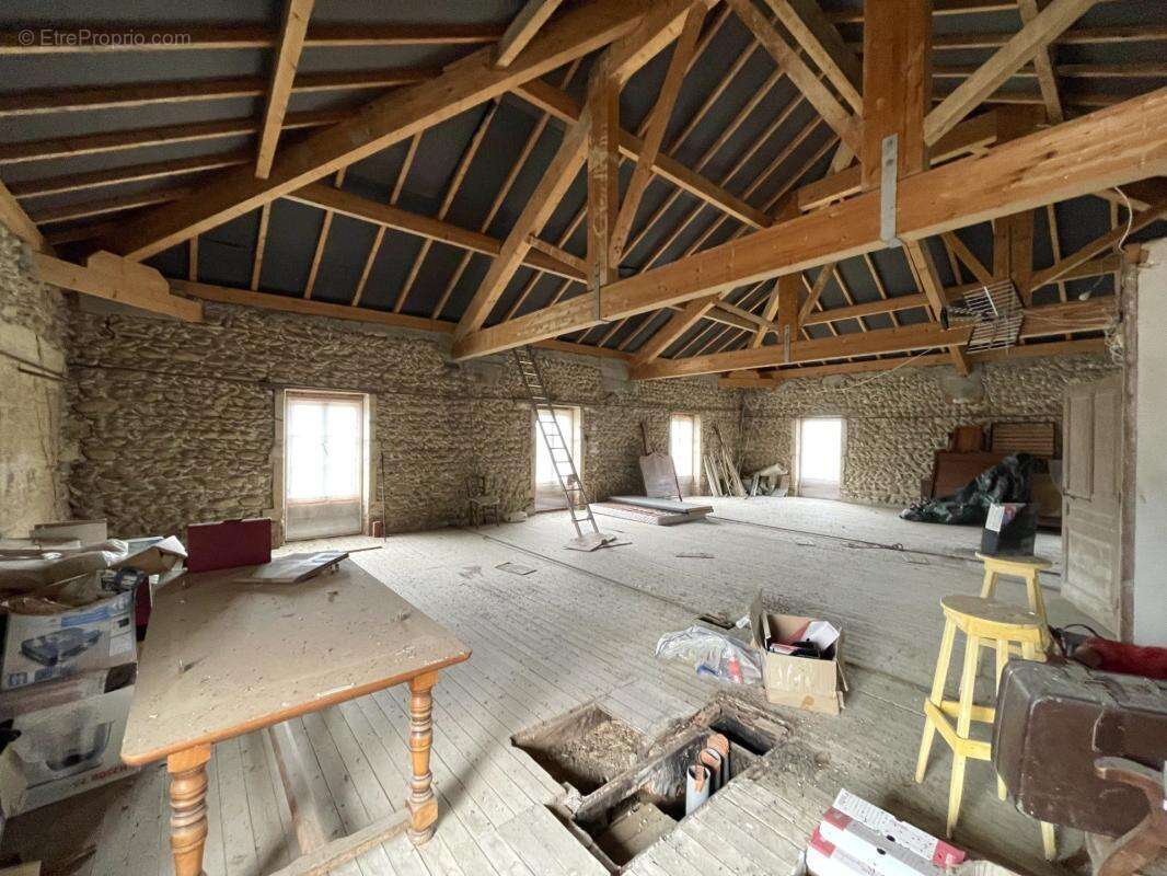 Maison à HAUTERIVES