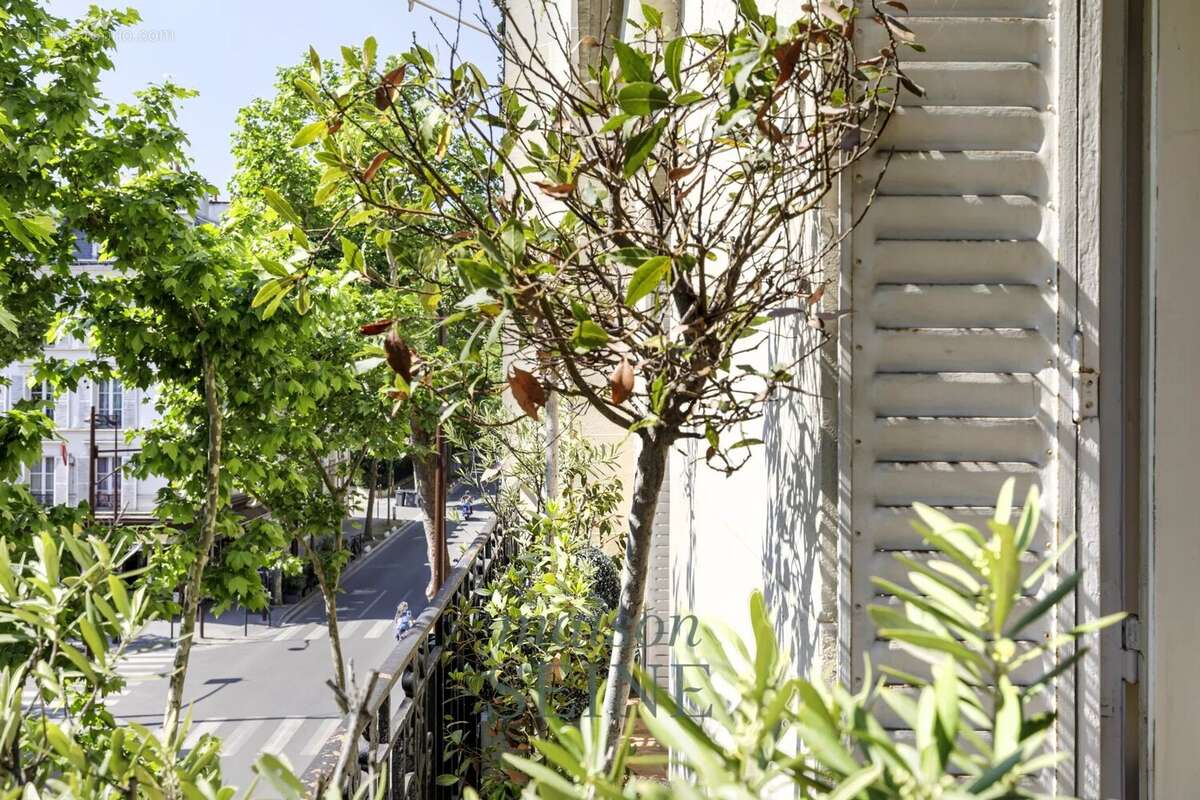 Appartement à NEUILLY-SUR-SEINE