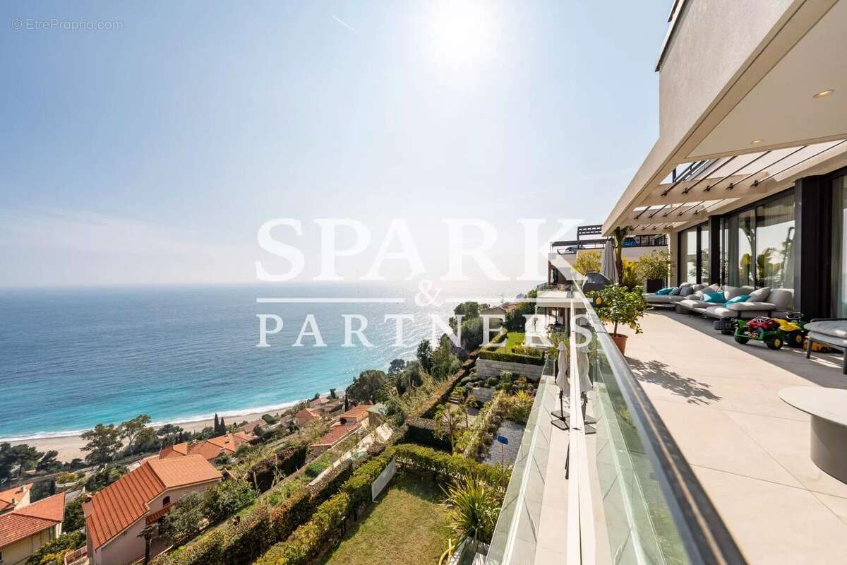 Appartement à ROQUEBRUNE-CAP-MARTIN
