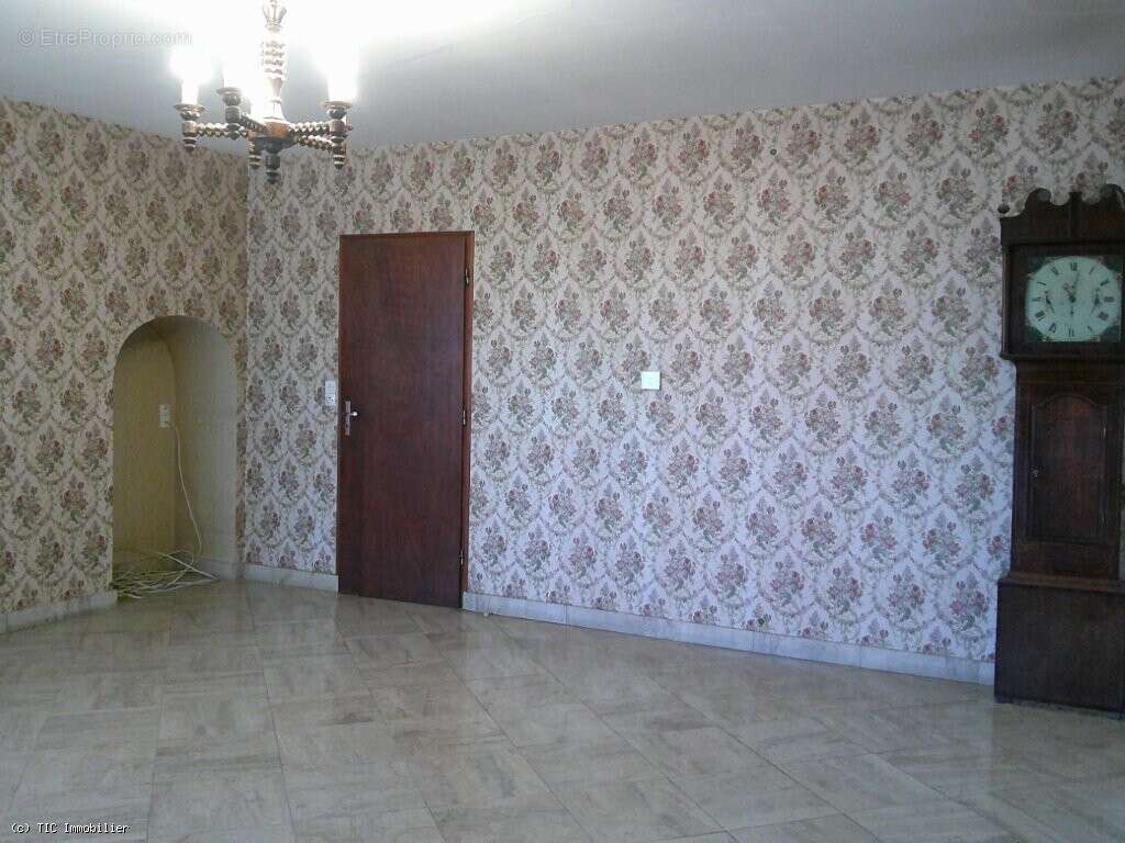 Maison De Campagne Avec Une Deuxième Maison Et D'Autres Dépendances - photo 14