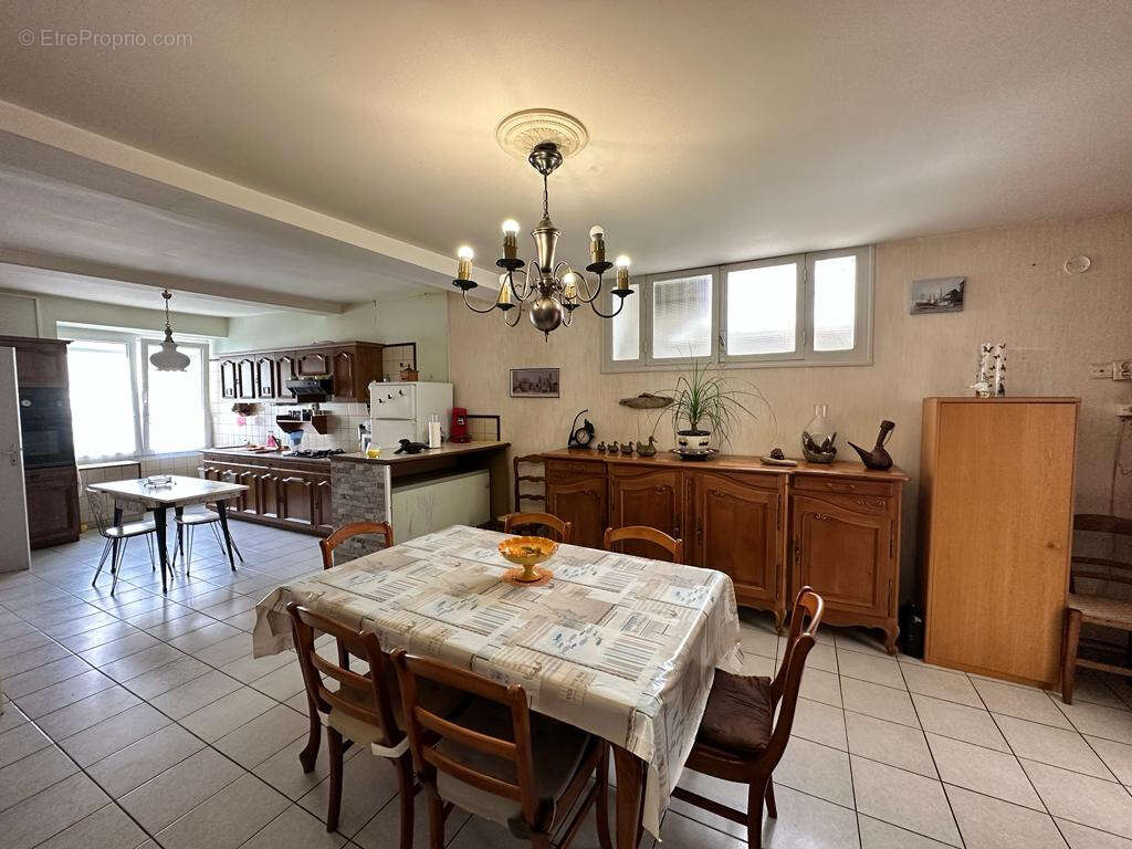 Maison à MORTAGNE-SUR-GIRONDE