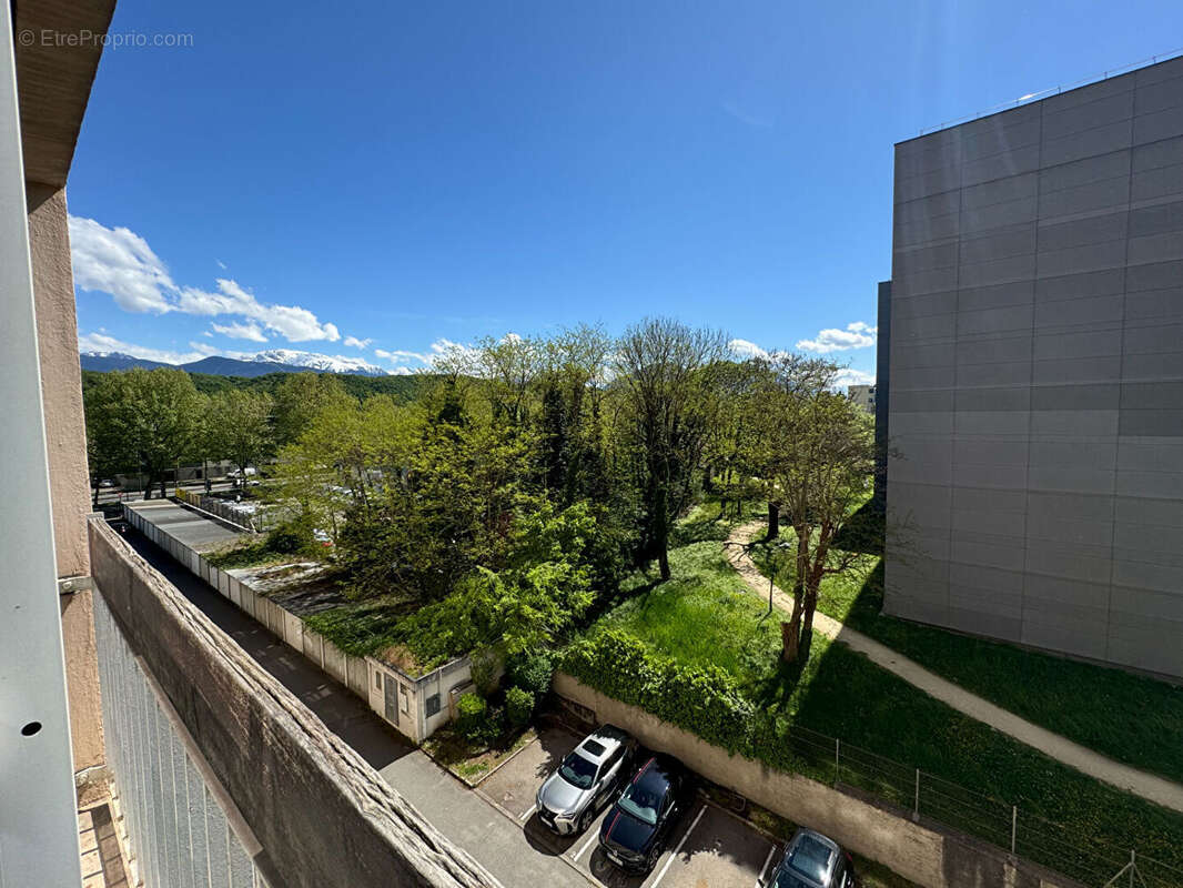 Appartement à LE PONT-DE-CLAIX