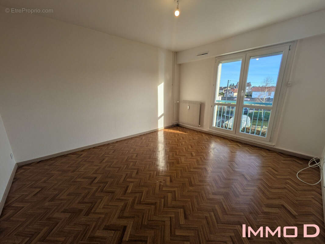 Appartement à THAON-LES-VOSGES