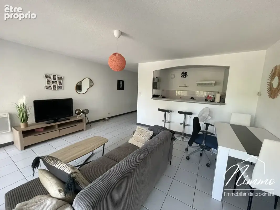 Nimes saint cesaire grand appartement de type 2 avec cave et terrasse en exclusivite - photo 2