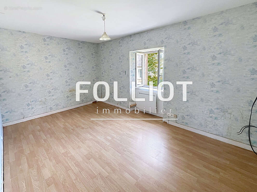 Maison à SAINT-SAUVEUR-LENDELIN