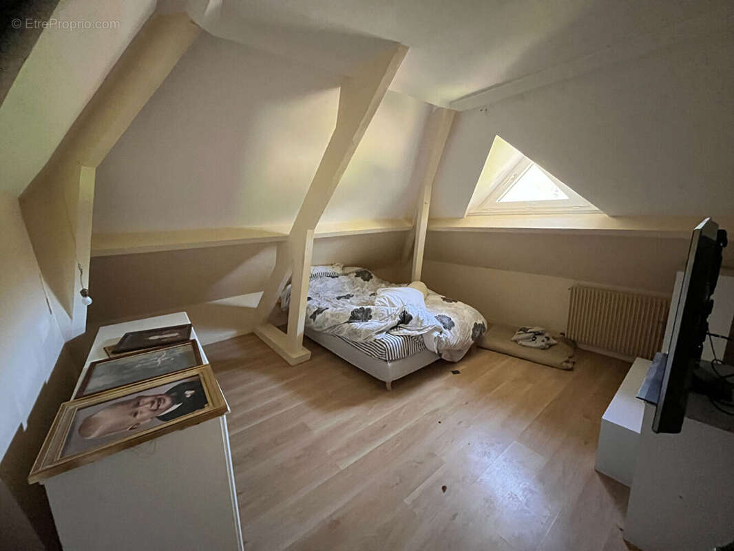Maison à BREUX-JOUY