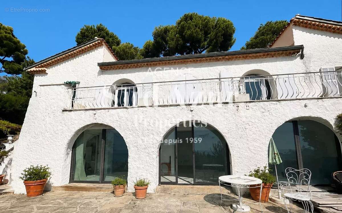 Maison à EZE